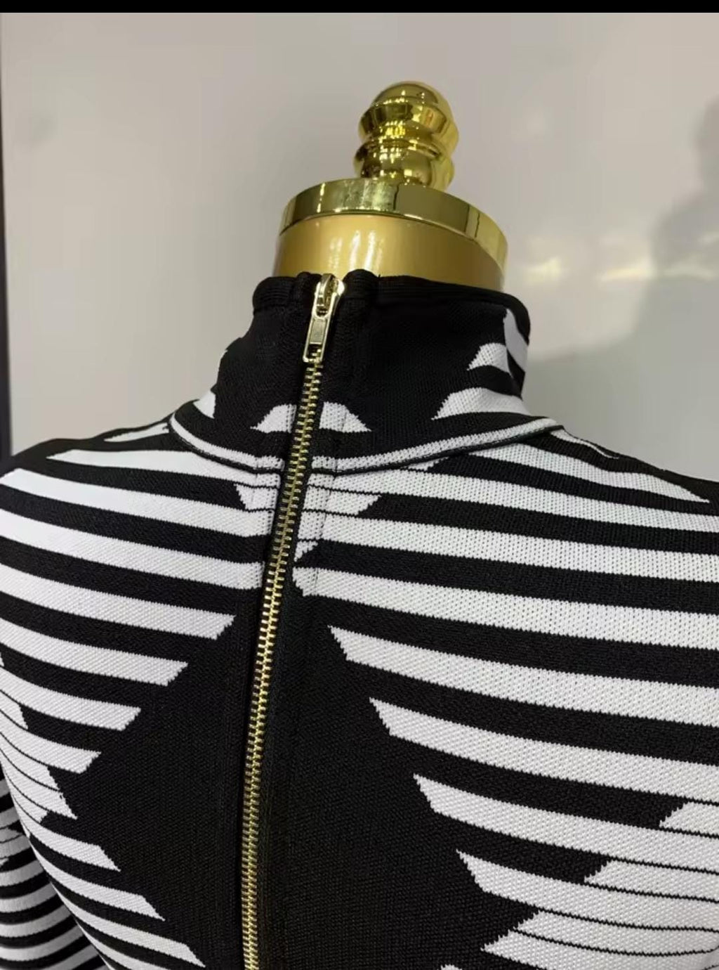PIANO DRESS